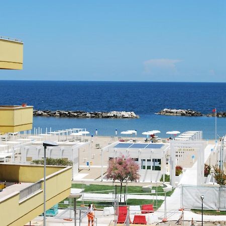 Hotel Numi Rimini Esterno foto
