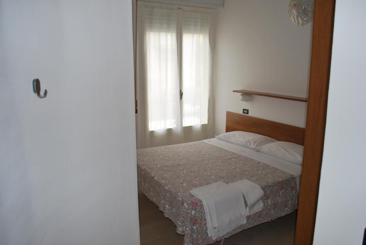 Hotel Numi Rimini Esterno foto