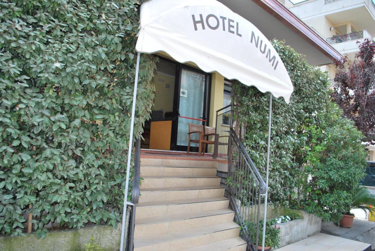 Hotel Numi Rimini Esterno foto