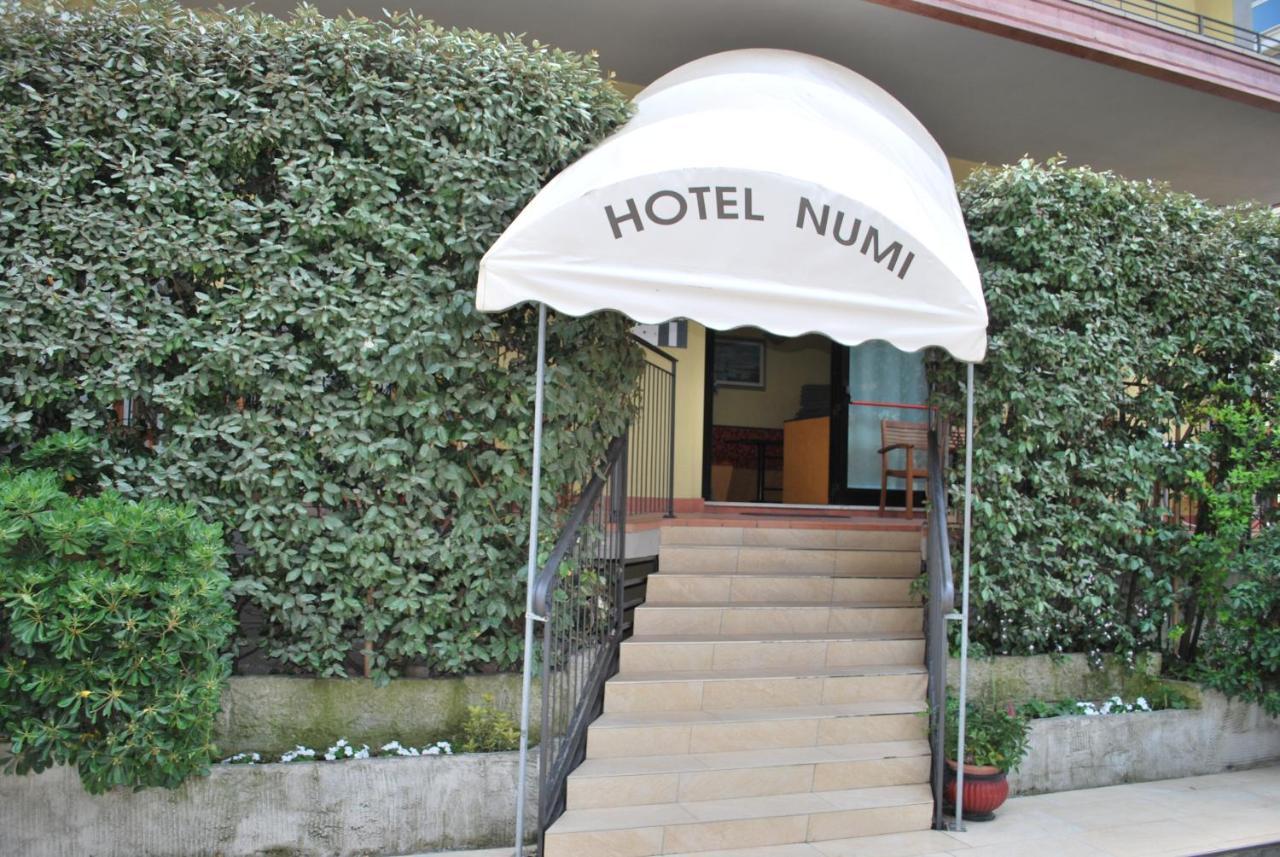Hotel Numi Rimini Esterno foto