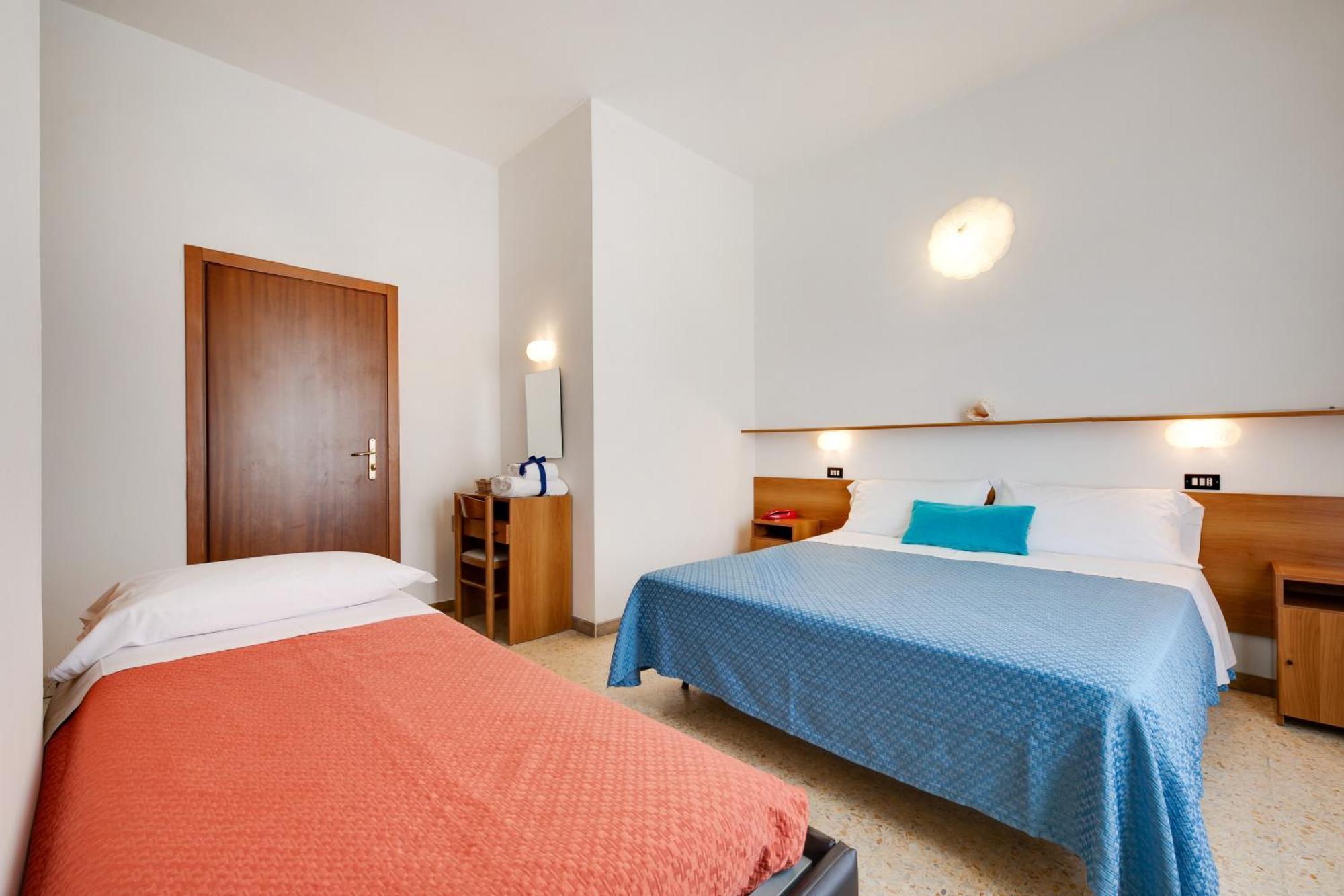 Hotel Numi Rimini Esterno foto